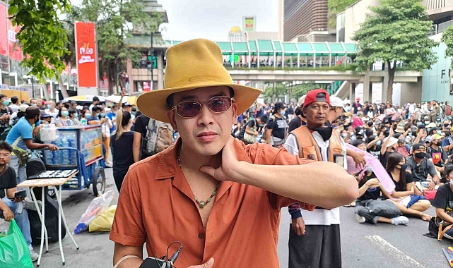 Krala hakaretten 4 yıl hapis cezasına çarptırıldı