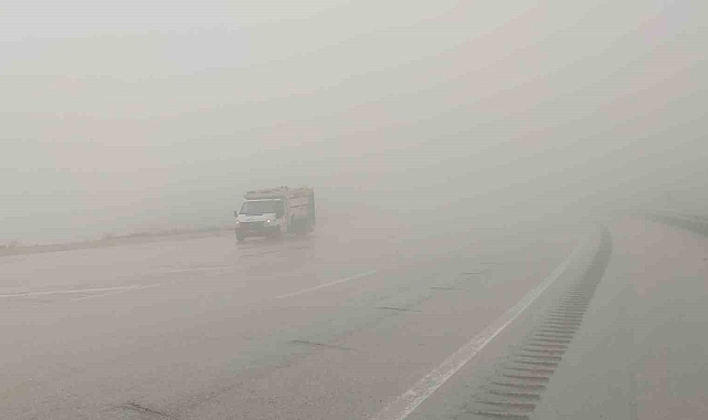 Kurubaş Geçidi&#039;nde yoğun sis etkili oldu