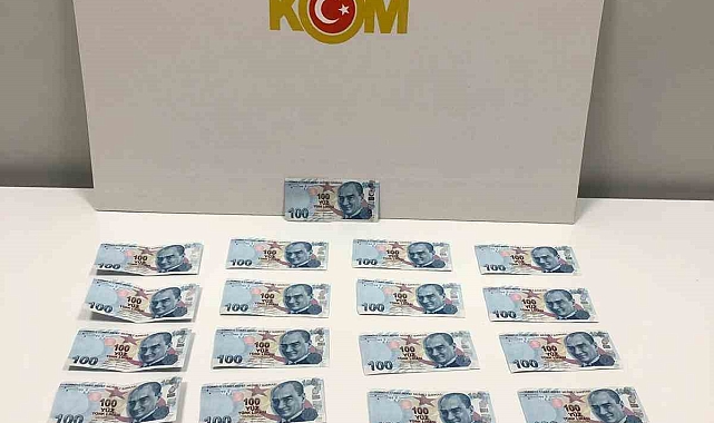 kuryeye sahte para veren 2 kişi yakalandı