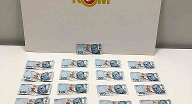 kuryeye sahte para veren 2 kişi yakalandı