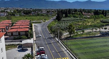 Kuşadası Belediyesinin yol yapım çalışmaları sürüyor