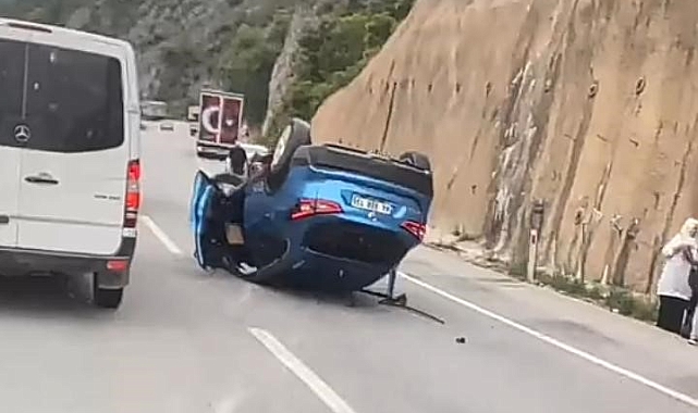 Lastiği patlayan cip duvara çarpıp takla attı. sürücü yaralandı