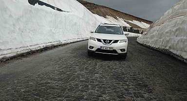 Mayıs ayında bile kar kalınlığı 5 metreyi buluyor