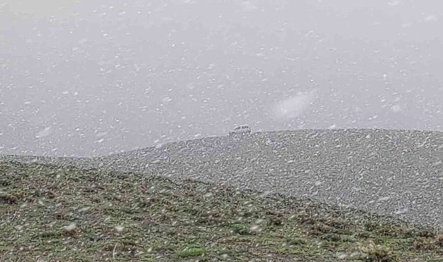 Mayıs ayında lapa lapa kar yağdı