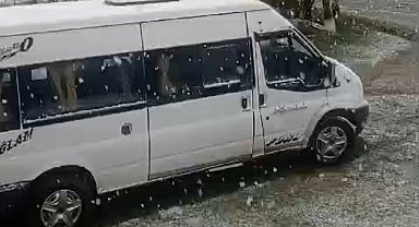 Mayıs ayında yağan karla beyaza büründü