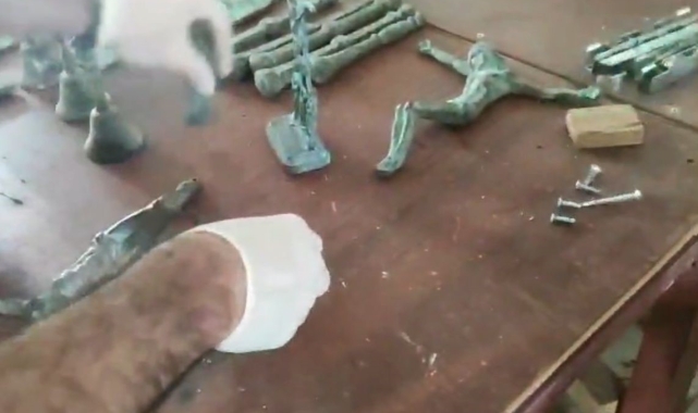 Mersin&#039;de ikisi heykel 74 parça tarihi eser ele geçirildi