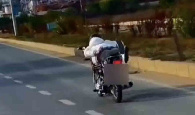 Motosiklet ile tehlikeli yolculuğa polis ekiplerinden ceza