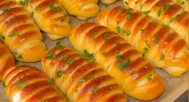 Mükemmel Şeritli Poğaça tarifi