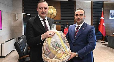 Muradiye OSB Başkanı Kıvırcık, Bakan Kacır'a çalışmalarını anlattı