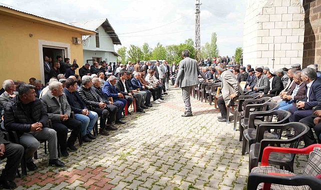 Muş&#039;ta iki ailenin husumeti barışla sonlandı