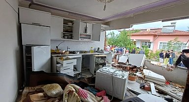 Mutfak tüpü bomba gibi patladı