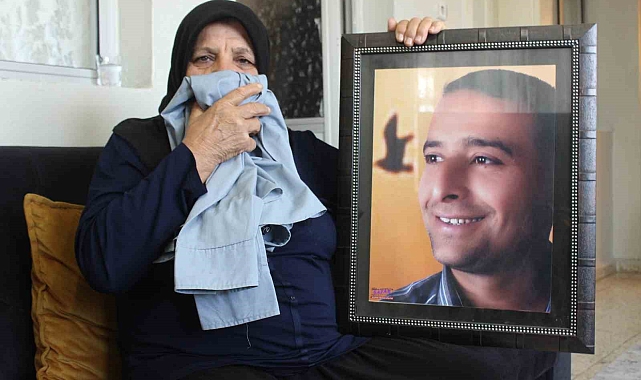 Oğlunu kaybeden anne, oğlunun gömleğiyle hasret gideriyor