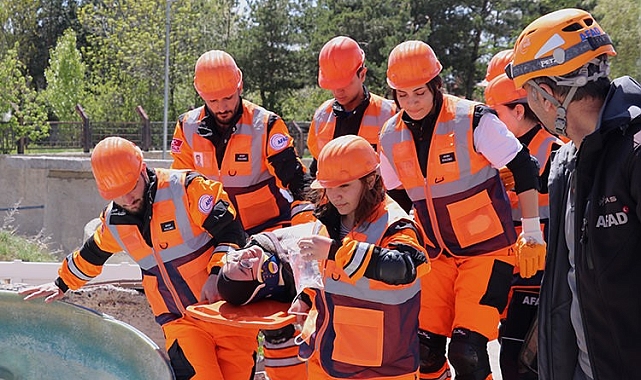Öğrenciler, Olası deprem için eğitim aldı