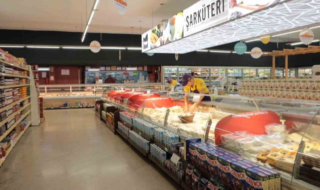 Özhan Marketler&#039;den Bursalılara iş fırsatı