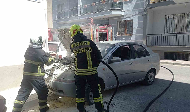 Park halindeki otomobilde, sürücüsünün kontağı çevirmesi ile yangın çıktı