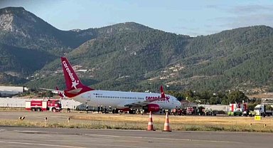 Pist uçak trafiğine yeniden açıldı