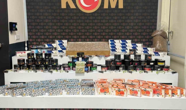 Polis 8 bin 900 adet doldurulmuş makaron ile kaçak ürünler ele geçirdi