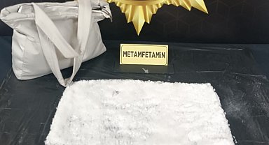 Polis ekiplerince durdurulan bir yolcu otobüsünde Metamfetamin madde ele geçirildi