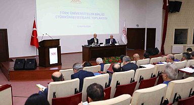 Rektör Çomaklı, TÜRKÜNİB değerlendirme toplantısına katıldı