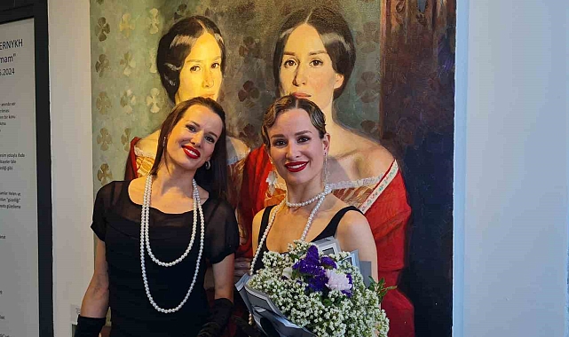 Rus ikizler, Bodrum&#039;da sergi açtı