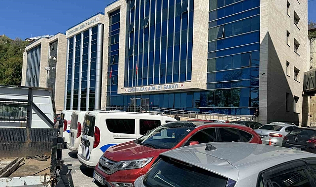 Sahilde genç kızların uygunsuz fotoğraflarını çeken şüpheli serbest bırakıldı