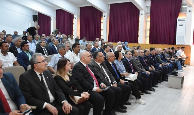 Salihli&#039;de muhtarlar toplantısı gerçekleştirildi