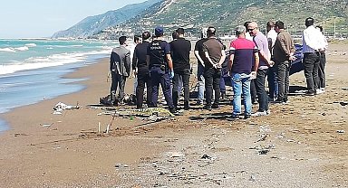 Samandağ sahilinde erkek cesedi bulundu