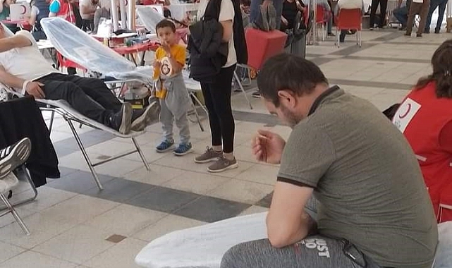 &quot;Sarıgöl sana kanım feda&quot; kampanyasında, 390 ünite kan toplandı