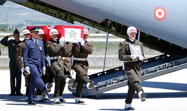 Şehit Onbaşı Recep Kabala&#039;nın cenazesi memleketi Erzurum&#039;a getirildi