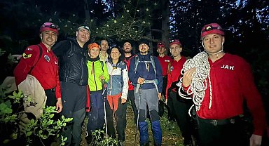 Şehzadeler ilçesinden Spil Dağınada kaybolan dağcılar  bulundu