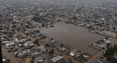 Sel felaketind, hayatını kaybedenlerin sayısı 100'e yükseldi