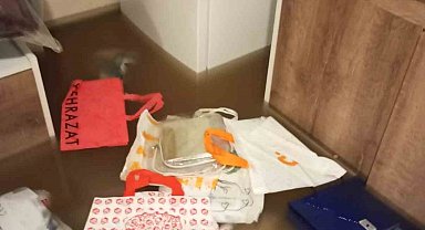 Sel sonrası iki evi kullanılamaz hale geldi