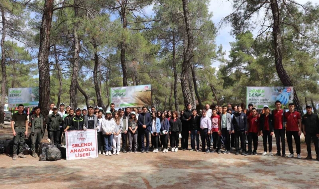 Selendi protokolü orman temizledi