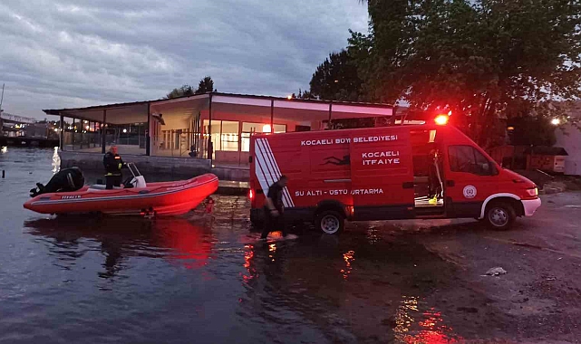 Şiddetli fırtına sebebiyle denizde mahsur kalanlar kurtarıldı