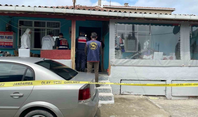 Silivri&#039;de kan donduran cinayet: Babasını boğazından bıçaklayarak öldürdü