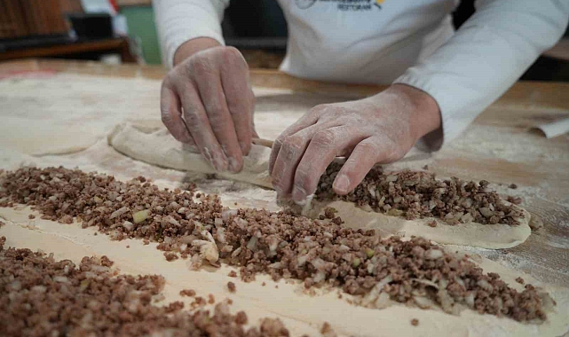 Tadı, dünyadaki lezzet otoriteleri tarafından da tescillenen &#039;Bafra pidesi&#039;nin sırrı
