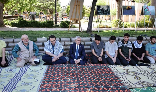 Tahmazoğlu İsrail&#039;i protesto eden üniversite öğrencilerine destek verdi