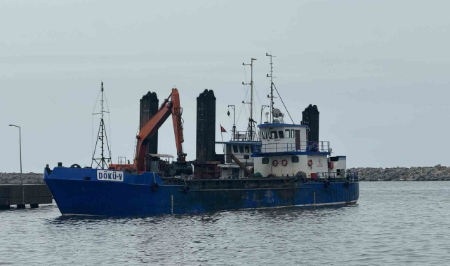 Tarak gemisi çalışmalarını sürdürüyor