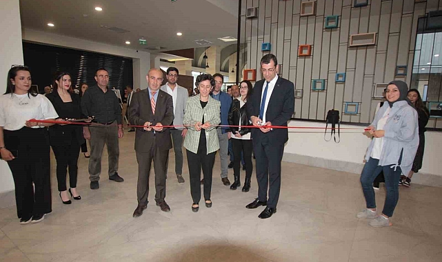 &quot;Tarih Öncesi Seramiklerin Günümüzdeki Yansımaları&quot; sergisi açıldı