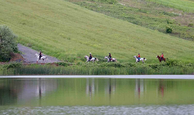 Tarihi İpekyolu&#039;nda nefes kesen yarış
