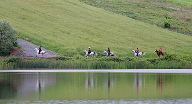 Tarihi İpekyolu'nda nefes kesen yarış