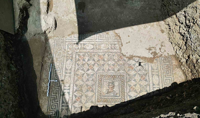 Tarihi mozaik zemin. gün ışığına çıkarıldı