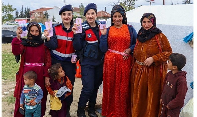 Tarım işçisi kadınlara KADES uygulaması tanıtıldı