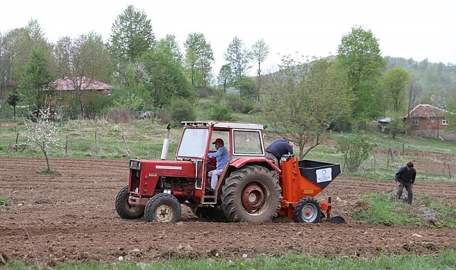 Tarım makineleri üreticilere destek veriyor
