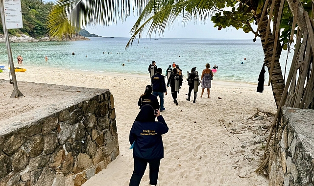 Tayland&#039;da mercan resiflerinde ağarma: 12 milli deniz parkı kapatıldı