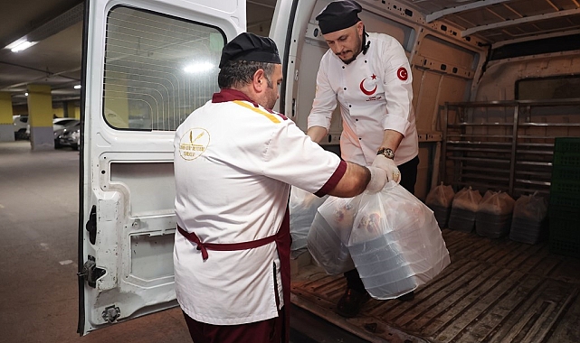 Taziye evlerine yemek ikramı başladı