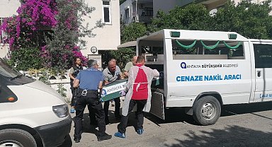 Teknik servis elemanı olarak çalışanı adam yatağında ölü bulundu