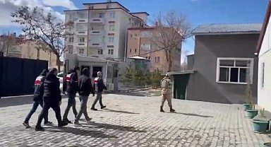 Terör örgütü propagandası yapan ve finansal destek sağlayan 4 kişi tutuklandı