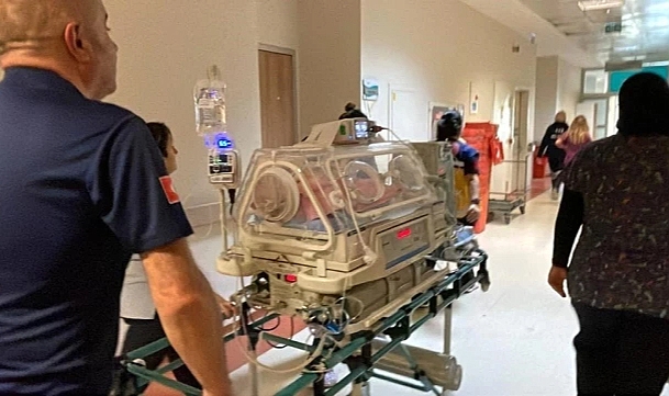 Tuvalette doğum yapan kadın, bebeği çöpe attı