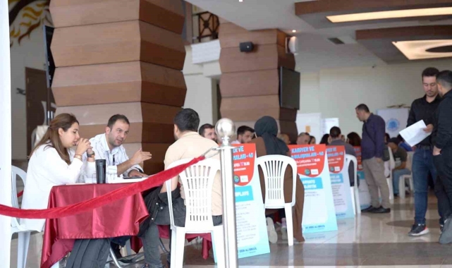 &#039;Tuzla Kariyer ve İstihdam Buluşmaları&#039;nın 40&#039;ıncısı yoğun katılımla gerçekleşti